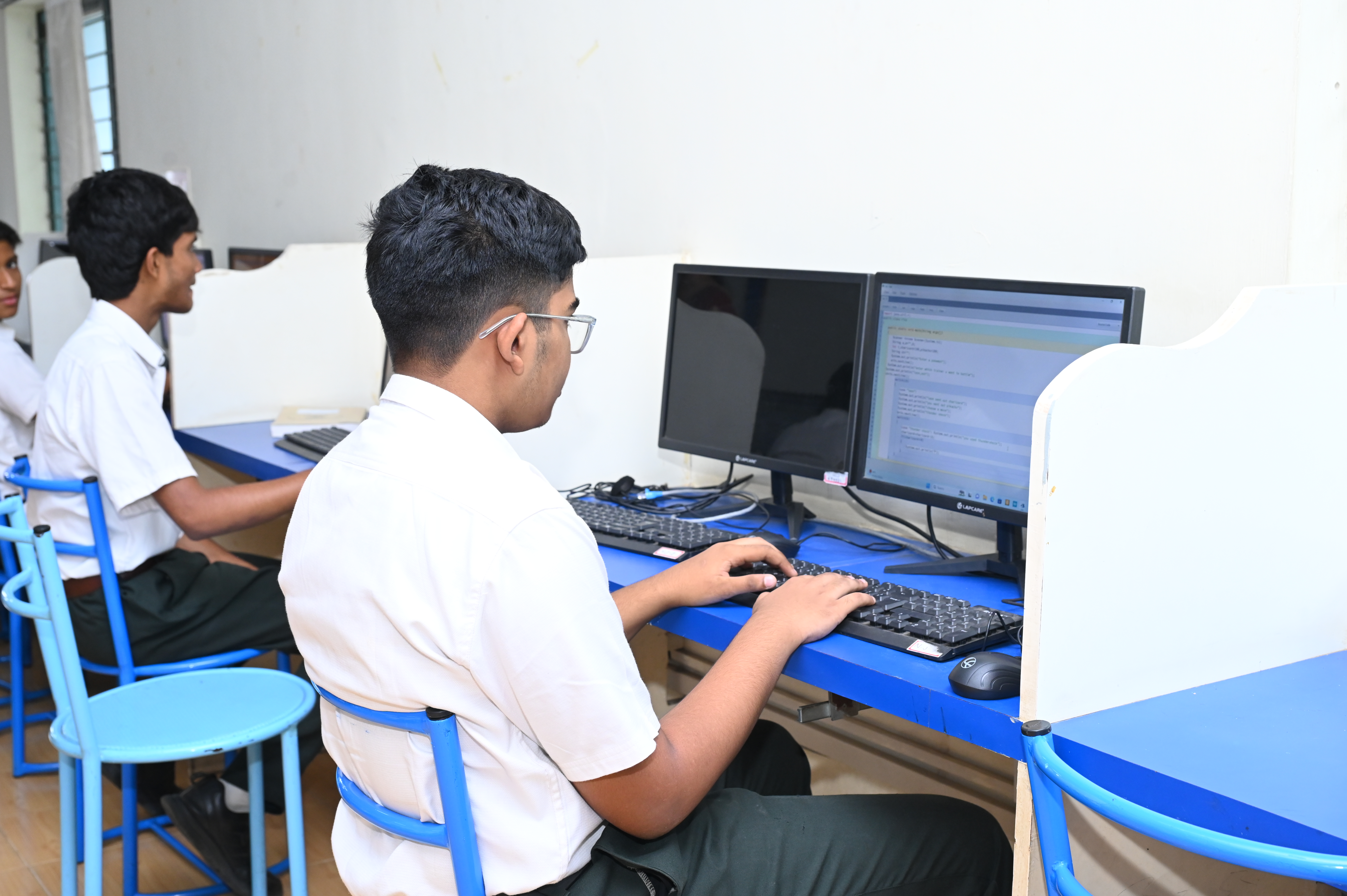 Physics laboratory apparatus and setup