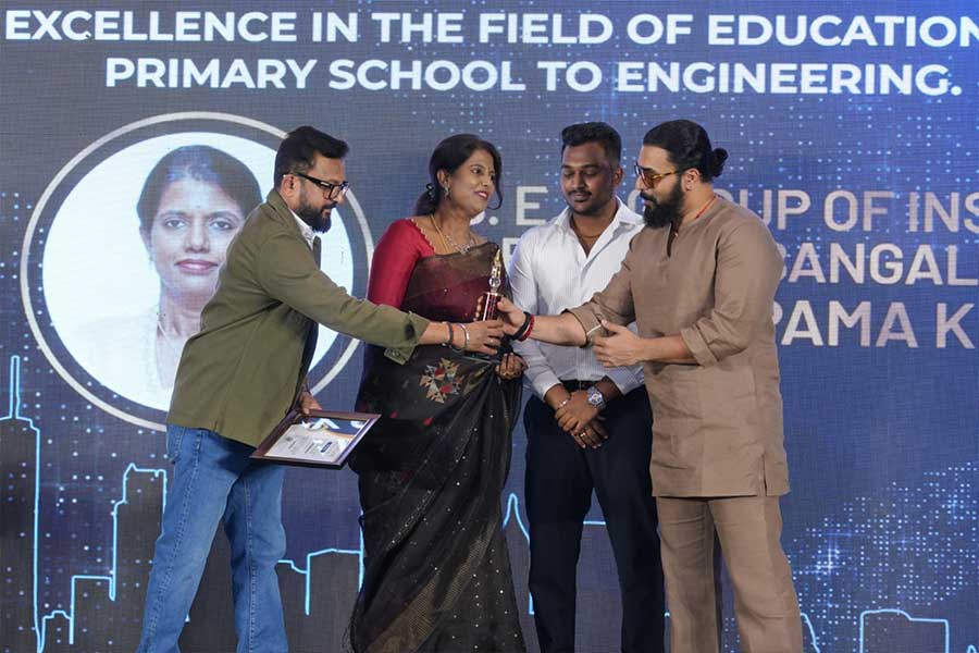 Karnataka Icon Awards 2025–26 photograph 2